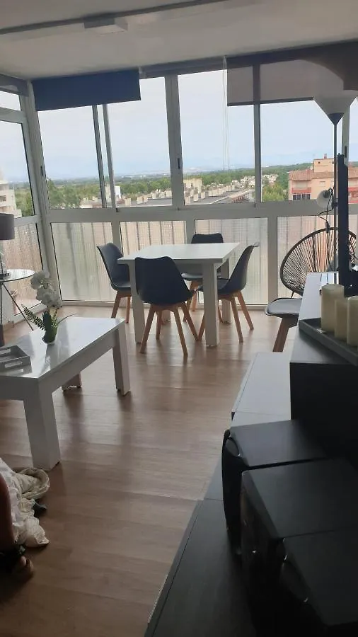 Les Pieds Dans L' Eau Apartment Empuriabrava 0*,  Spain